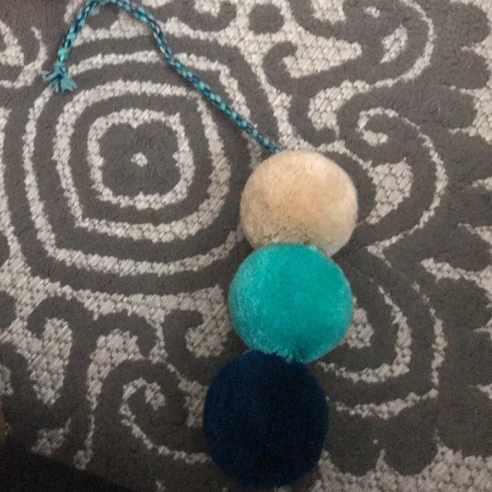 Authentic nena and co November Sav Pom